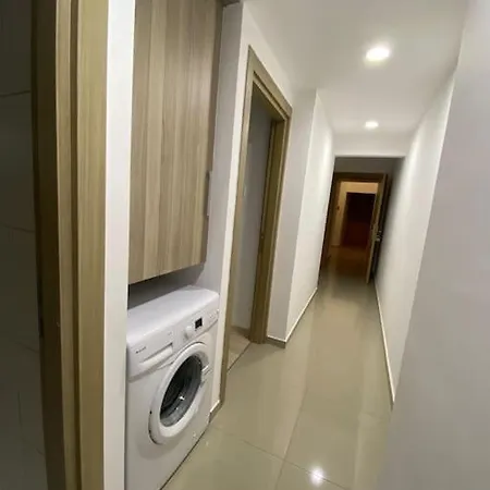 Lägenhet Private Flat In Famagusta Center With Perks *